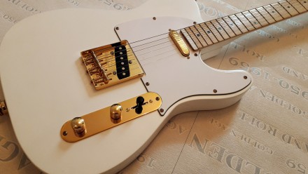 Электрогитара Fender Telecaster Custom Shop White Gold China.
С логотипом Fender. . фото 6