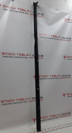 Молдинг накладки порога левый декоративный (пластик) для электрокара Тесла Модел. . фото 3