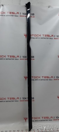 Молдинг накладки порога левый декоративный (пластик) для электрокара Тесла Модел. . фото 1