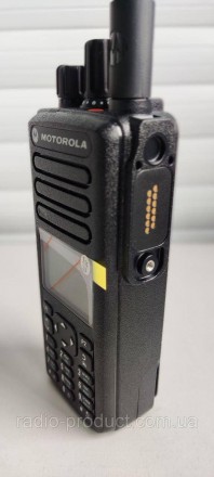 Профессиональная портативная аналогово-цифровая радиостанция Motorola DP4800e VH. . фото 5