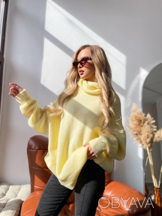 Женский длинный теплый свитер оверсайз из шерсти желтого цвета.
Свитер мягкий и . . фото 1