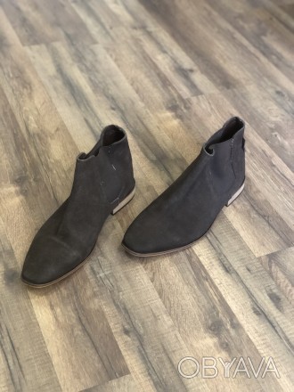 Новые замшевые ботинки челси Kurt Geiger
Размер 44, стелька 27,5 см.
Made in I. . фото 1
