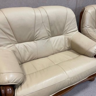 Б/в дуже гарний стан
В комплект входить тримісний , двохмісний диван та крісло
Д. . фото 8