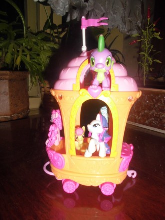 Вагончик для поезда Дружба от компании Hasbro, Теперь еще больше друзей Пинки Па. . фото 3