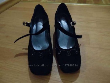 Продам чёрные замшевые туфли на танкетке фирмы SaViO, 39 размера. Туфли новые, о. . фото 3