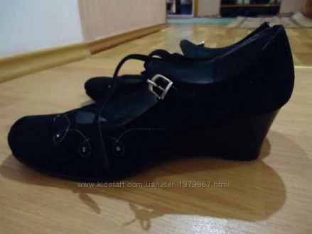 Продам чёрные замшевые туфли на танкетке фирмы SaViO, 39 размера. Туфли новые, о. . фото 2