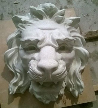 Маска льва на щите. гипс--450грн, бетон белый(М500)--650грн. 450*350 мм. Продажа. . фото 9