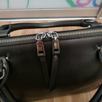 Женская сумка из натуральной кожи, цвет серый металлик, в идеальном состоянии, е. . фото 4