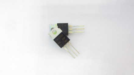  IRF640N является силовым полевым транзистором.Транзистор с изолированным затвор. . фото 7
