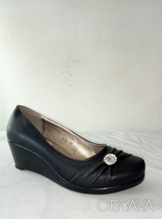 Туфли женские CHUANCHI, доступные размеры 40(25см). . фото 1
