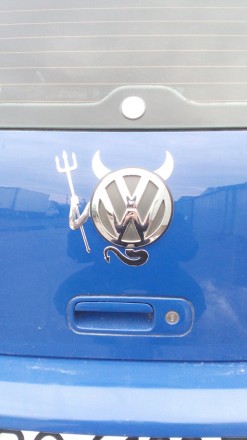 Наклейки на эмблему авто "Чертик" серебристого цвета.
Хромированная 3. . фото 6