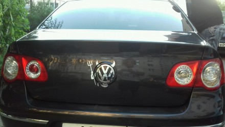 Наклейки на эмблему авто "Чертик" серебристого цвета.
Хромированная 3. . фото 4