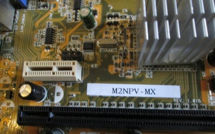 Продаю материнскую плату Asus M2NPV-MX Socket AM2/2+/3

Asus M2NPV-MX Socket A. . фото 4