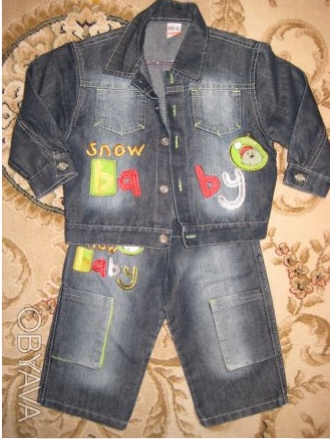 Продам детский джинсовый костюм - размер 86. Состоит из курточки, штанов и футбо. . фото 1