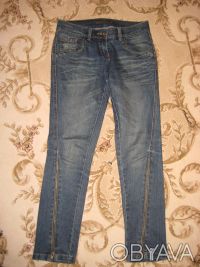 Продам женские джинсы Jennyfer - 27 размера. Спереди и сзади на карманах вшиты м. . фото 2