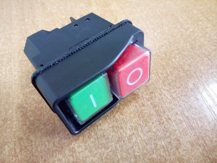 Кнопка пуск-стоп для тестомесов Pizza Group.

Тип защиты - IP65 
Напряжение -. . фото 2