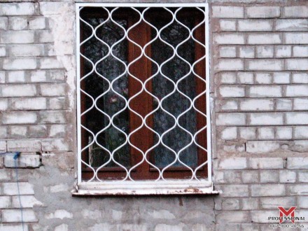 Professional-M изготавливает и устанавливает качественные решетки на окна и балк. . фото 4