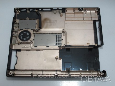 Корпус Samsung P28 (NZ-6358) 
Часть корпуса поддон и стол к ноутбуку Samsung P28. . фото 1