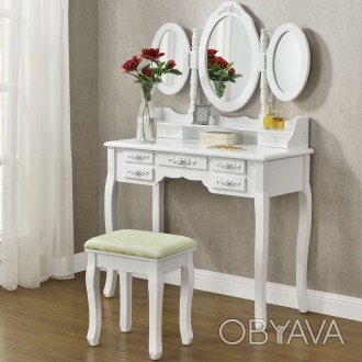 Отличный туалетный столик ELSA с табуретом и 3-ма зеркалами
Мебель выполнена в с. . фото 1