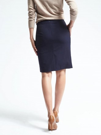 Юбка темно-синяя шерстяная новая (Wool Navy Skirt)
"Banana Republic"
. . фото 5