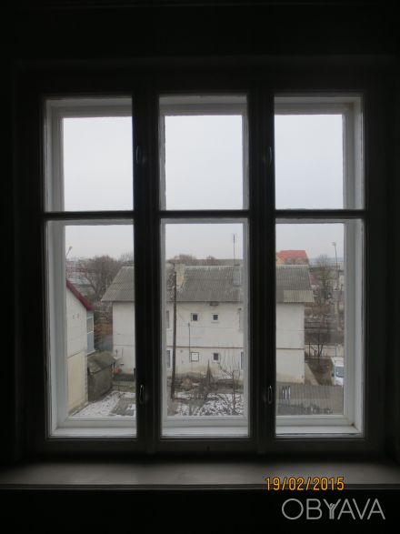 Вікна дерев'яні, засклені подвійні різні та віконні рами з ручками:
1. Вік. . фото 1