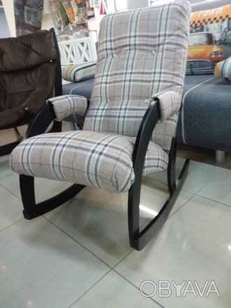 Классическая кресло качалка, устойчивая.
Материал: Влагаустойчивая буковая фане. . фото 1