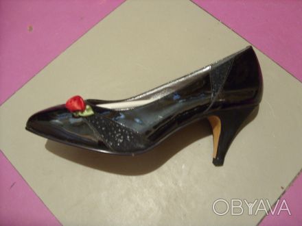 Туфли женские лаковые новые производства Югославия в отличном состоянии - хранил. . фото 1