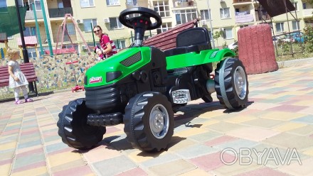 Трактор педальный веломобиль зеленый клаксон на руле, сидение регулируемое от 3-. . фото 1