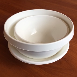 Продам набор пластиковой посуды (салатница большая 10 шт.+ салатница малая 10 шт. . фото 2