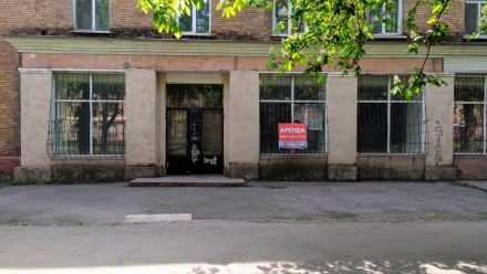 Сдам торговое помещение по ул. Криворожстали. Кривий Ріг. фото 1 Сдам торговое помещение по ул. Криворожстали. Кривий Ріг. фото 1