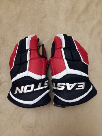 Новые хоккейные перчатки Easton Stealh C7.0. Достойный уровень защиты и комфорта. . фото 3