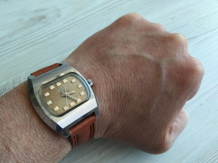 Куплю старые наручные часы от дедушки или бабушки.
Может остались ненужные в кв. . фото 4