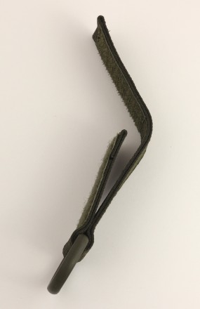 Полукольцо на полиамидной стропе. 
Тренчик закрепляется на ремне брюк с помощью. . фото 4