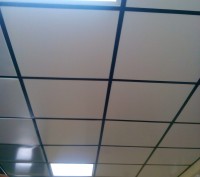 Влагостойкие подвесные потолки.
Система подвесных потолков состоит из профиля и. . фото 2