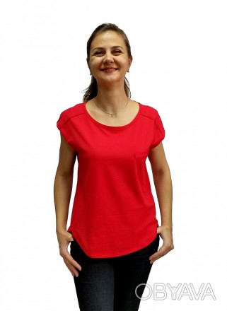 
Состав: 100% хлопок
Стильная женская футболка с дизайнерским карманом на груди.. . фото 1