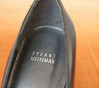 Красивые туфли с декоративной пряжкой фирмы STUART WEITZMAN, Испания, каблук изн. . фото 4