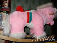 Качалка, б/у в хорошем состоянии, в виде красивого ярко-розового плюшевого пони . . фото 6