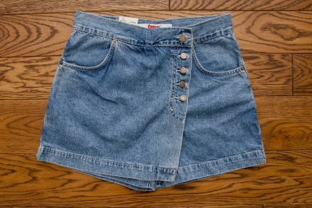 Шорты женские джинсовые Crown Jeans модель 027 (VNTR). Черновцы. фото 1 Шорты женские джинсовые Crown Jeans модель 027 (VNTR). Черновцы. фото 1