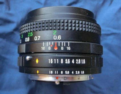 Зеркальный пленочный фотоаппарат под 35 мм фотопленку, чисто механический. SLR C. . фото 4