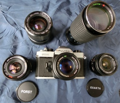Зеркальный пленочный фотоаппарат под 35 мм фотопленку, чисто механический. SLR C. . фото 2