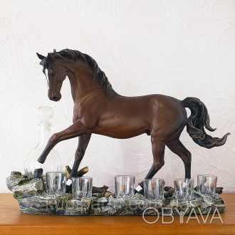Штоф конь – изящная статуэтка коня на камнях с графином и стопками. Штоф выполне. . фото 1