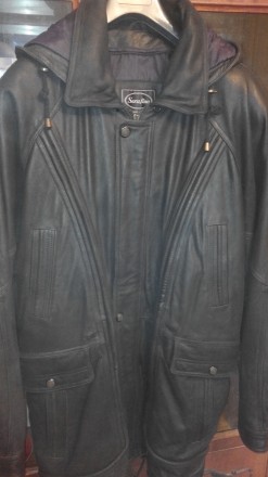 Продам новую кожаную куртку, не ношенная, внутри меховая подкладка, куртка на мо. . фото 2