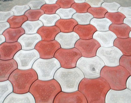 Тротуарная плитка ― современный материал для покрытия тротуаров, улиц, подходов . . фото 8