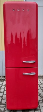 Ексклюзивный холодильник в ретро стиле Смег Smeg FAB32LRN1 Красный А++
Доставка. . фото 3