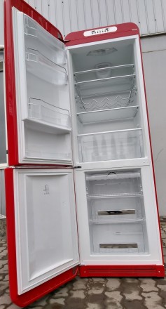 Ексклюзивный холодильник в ретро стиле Смег Smeg FAB32LRN1 Красный А++
Доставка. . фото 5