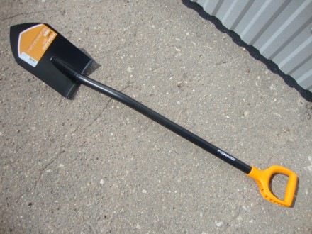 продам лопату длинную штыковую Fiskars 
код лопаты 131413
длинная штыковая хор. . фото 3