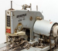 Петельный полуавтомат, производственная швейная машина Minerva 62761-P2. 
Глазк. . фото 4