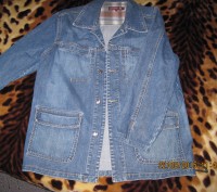 мужской межсезонный красивый  пиджак джинсовый. размеры- плечи 50, рукав от плеч. . фото 2