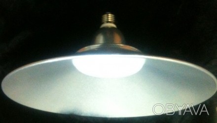 Светодиодная лампа Lemanso LM712 имеет форму купола с отражателем с матовым расс. . фото 1