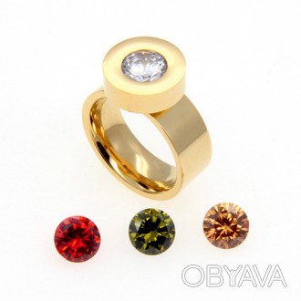 Объемное стильное кольцо с одним съемным цирконом, изготовлено из бижутерного сп. . фото 1
